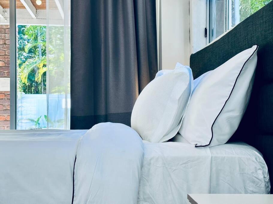 Conifer - Your Private Pool Retreat Apartment Gold Coast