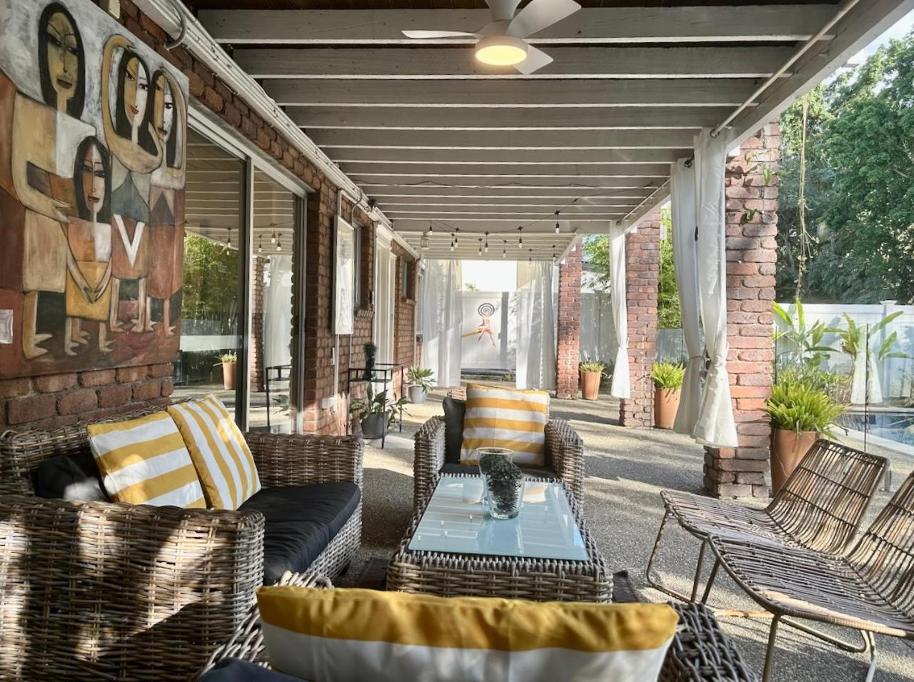 Conifer - Your Private Pool Retreat Apartment