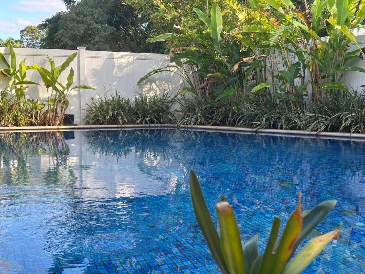 Conifer - Your Private Pool Retreat Apartment *